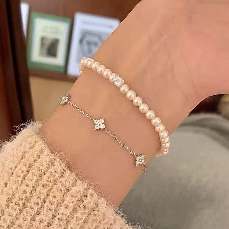 925 スターリングシルバー四つ葉のクローバーパールブレスレット女性のためのニッチデザインライト高級絶妙な積み重ね可能な親友ギフトジュエリー