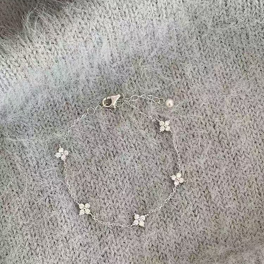 925 スターリングシルバー四つ葉のクローバーパールブレスレット女性のためのニッチデザインライト高級絶妙な積み重ね可能な親友ギフトジュエリー